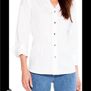 COPY - WHITE HOUSE BLACK MARKETsize XL Women's White Button-Up Top
